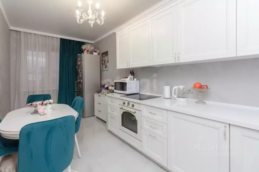 2-к кв. Тюменская область, Тюмень ул. Клары Цеткин, 61к5 (63.0 м) - Фото 1