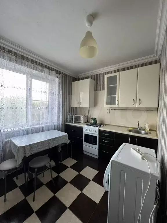 1-к. квартира, 40 м, 3/10 эт. - Фото 0