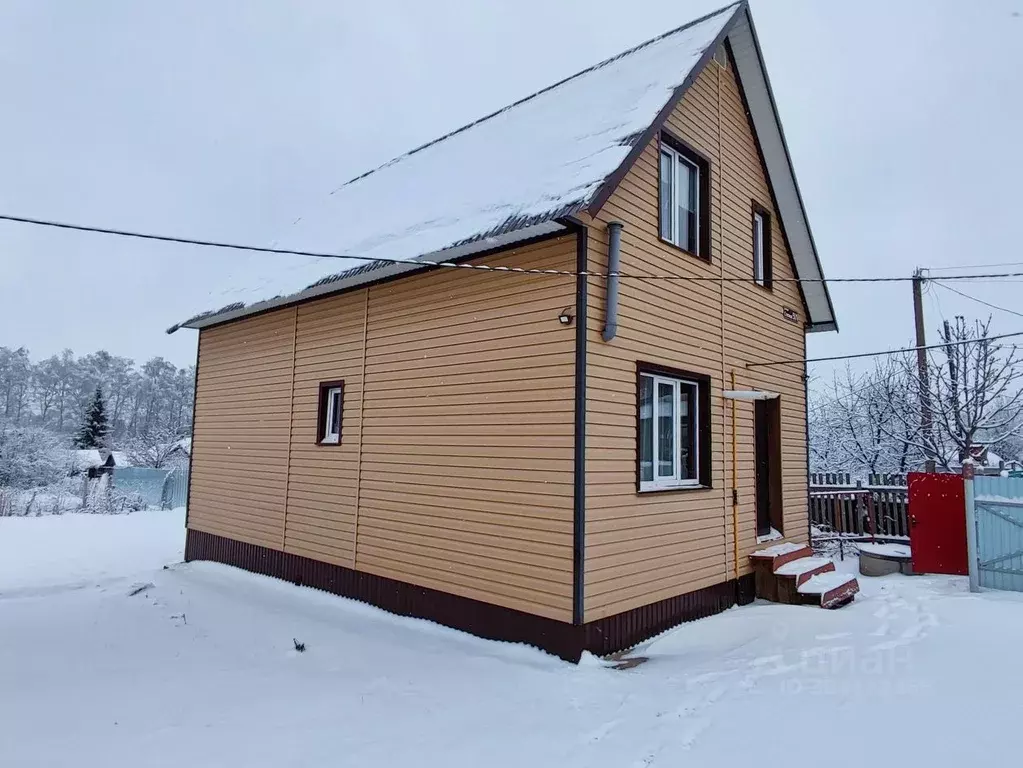 Дом в Башкортостан, Иглинский сельсовет, с. Иглино ул. Целинная (90 м) - Фото 1