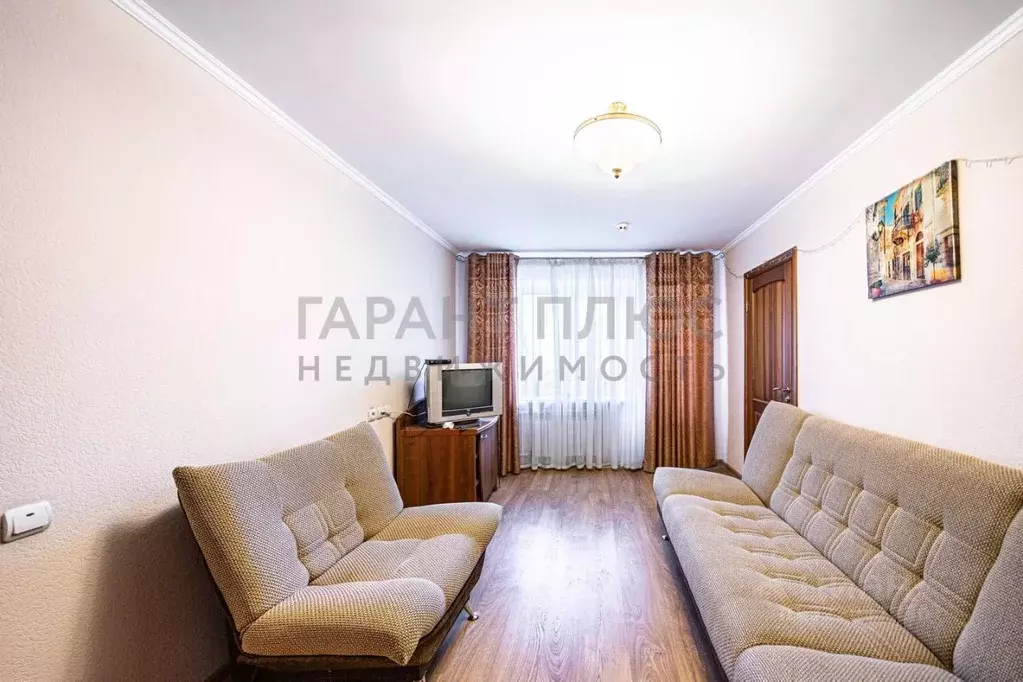 3-к кв. Липецкая область, Липецк Пролетарская ул., 13 (56.0 м) - Фото 0