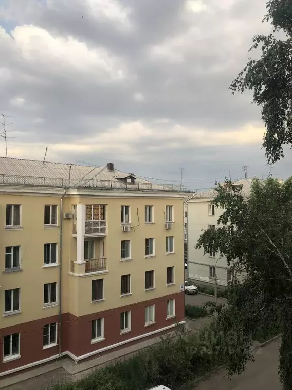 3-к кв. Красноярский край, Красноярск Астраханская ул., 3 (68.6 м) - Фото 0