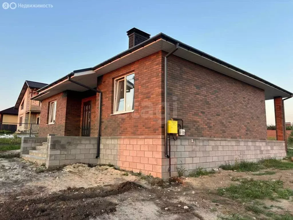 Дом в село Стрелецкое, Октябрьская улица (120 м) - Фото 2