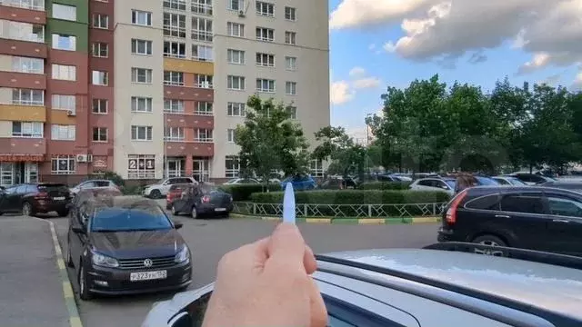 Аренда торговые 70м, окна, вход, трафик, ЖК Цветы - Фото 1