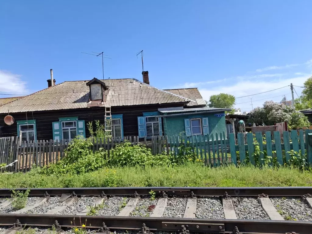2-к кв. Омская область, Омск Сибирская ул., 8 (42.0 м) - Фото 1
