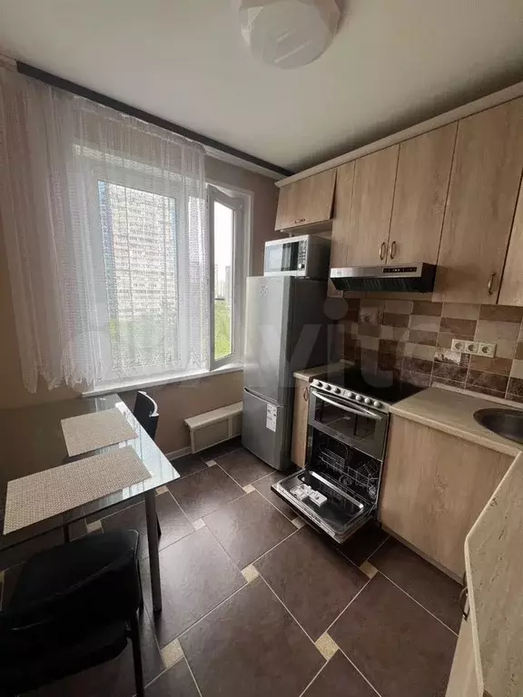 1-к. квартира, 32 м, 8/9 эт. - Фото 0