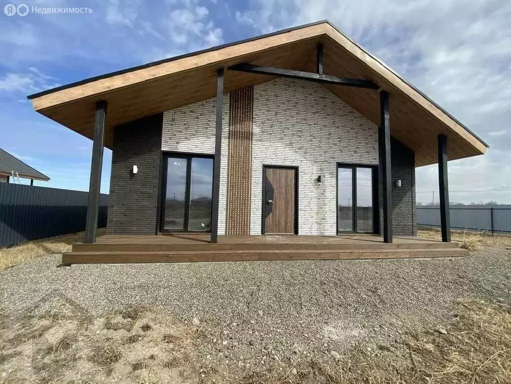 Дом в Усть-Абаканский район, село Калинино (140 м) - Фото 2