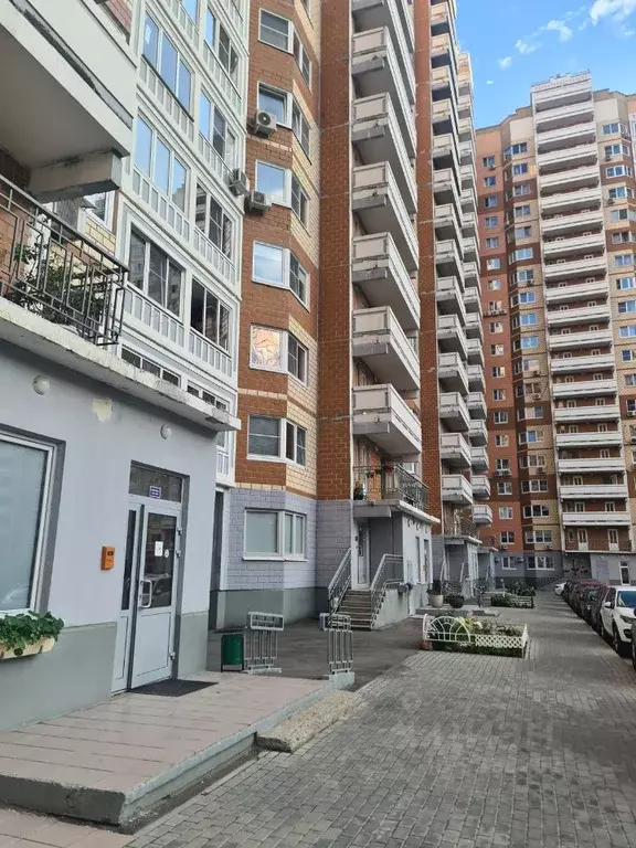 3-к кв. Москва ул. Полины Осипенко, 2к2 (72.6 м) - Фото 0