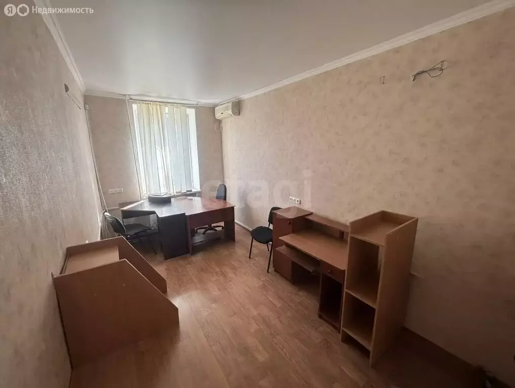 4-комнатная квартира: Феодосия, улица Победы, 10 (57.7 м) - Фото 2