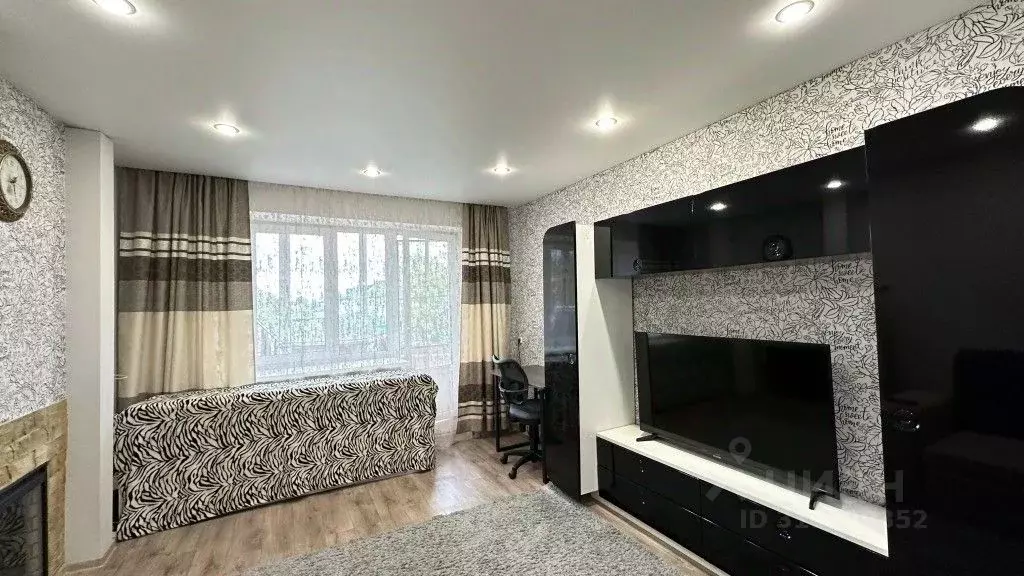 2-к кв. Иркутская область, Бодайбо ул. Розы Люксембург, 13 (58.0 м) - Фото 0