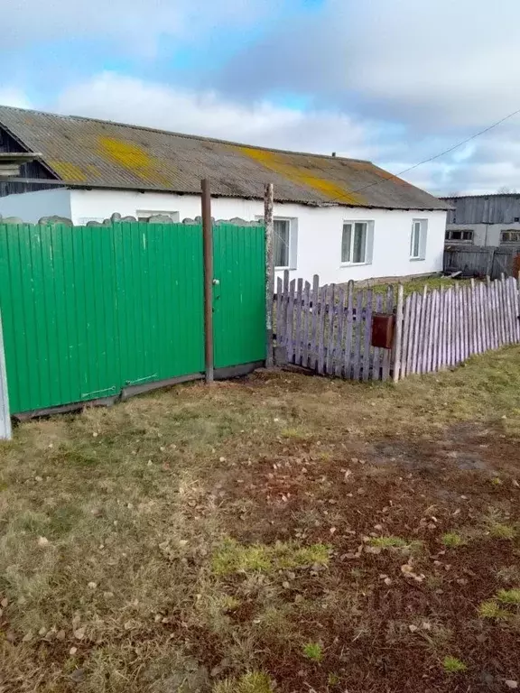 Дом в Омская область, Тюкалинский район, с. Хутора  (82 м) - Фото 1