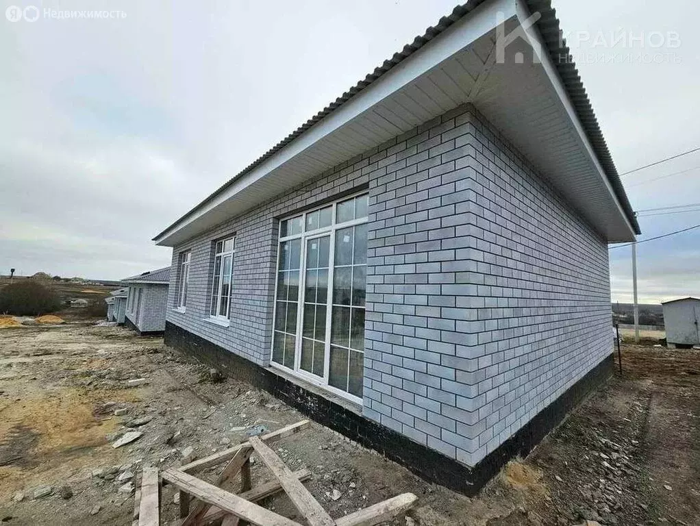 Дом в село Новогремяченское, Заводская улица, 14 (120 м) - Фото 1