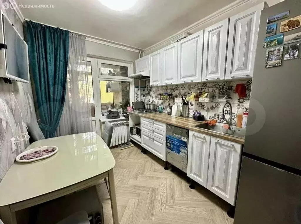 3-комнатная квартира: Севастополь, улица Адмирала Фадеева, 21А (84.6 ... - Фото 1