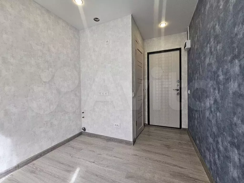 Квартира-студия, 10,2 м, 1/9 эт. - Фото 0
