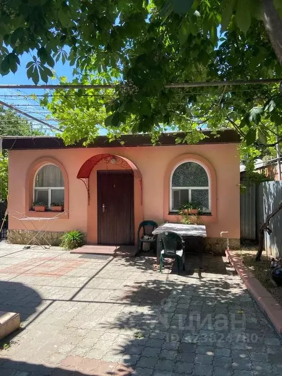 Дом в Краснодарский край, Новороссийск ул. Декабристов, 3 (28 м) - Фото 1