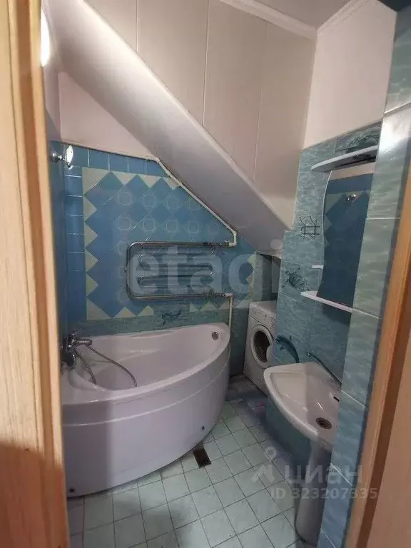 Дом в Ростовская область, Ростов-на-Дону Доломановский пер. (90 м) - Фото 1