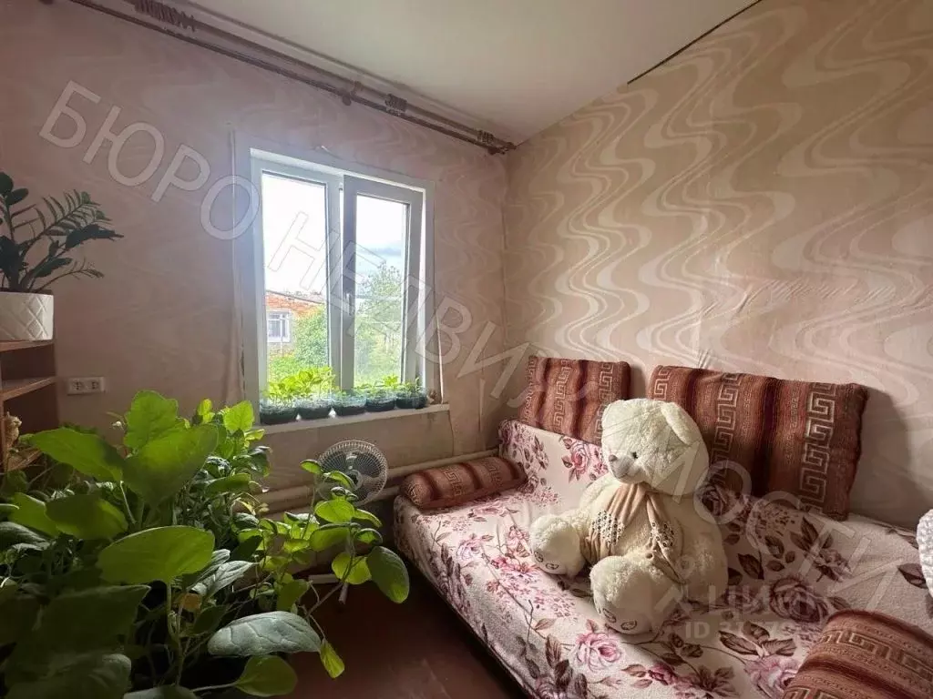 Дом в Саратовская область, Балашовский район, с. Тростянка Рабочая ул. ... - Фото 1
