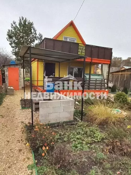 Дом в Саратовская область, Балаковский район, Натальинское ... - Фото 1