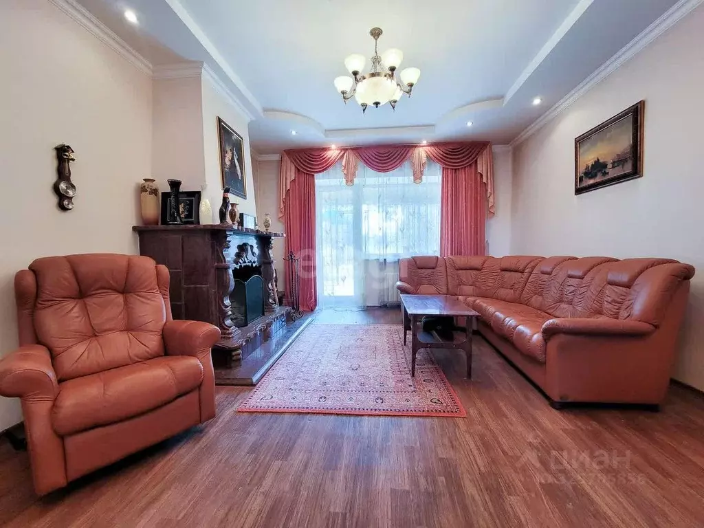 Дом в Челябинская область, Миасс Столярный пер. (515 м) - Фото 1