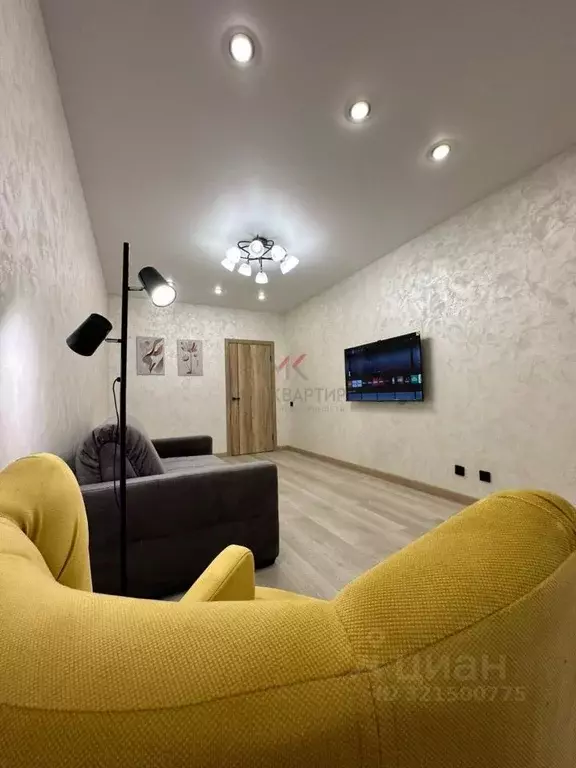2-к кв. Хакасия, Абакан Трудовая ул., 84 (61.6 м) - Фото 1
