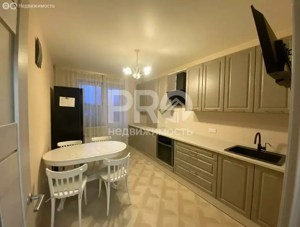 2-комнатная квартира: Ярославль, улица Александра Додонова, 2 (60 м) - Фото 1