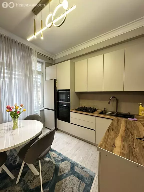 2-комнатная квартира: Махачкала, улица Времена Года, 9к1 (47 м) - Фото 1