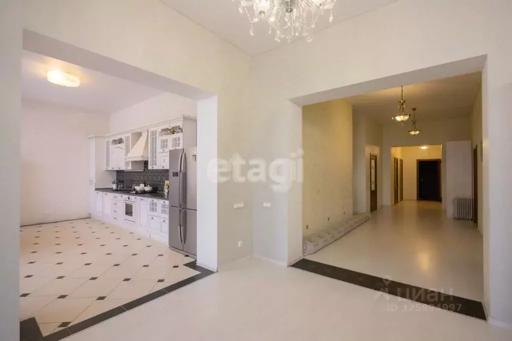 Дом в Татарстан, Набережные Челны 68-й комплекс, ул. Загородная, 4 ... - Фото 1