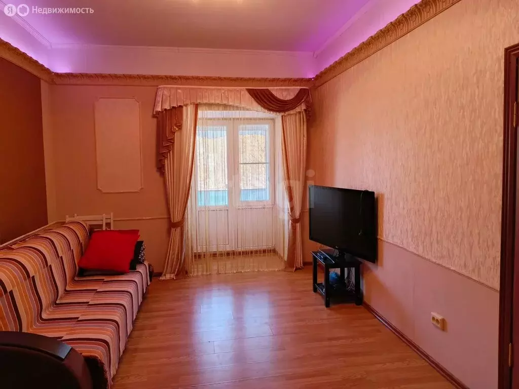 4-комнатная квартира: Остров, улица Освобождения, 4 (93.4 м) - Фото 1