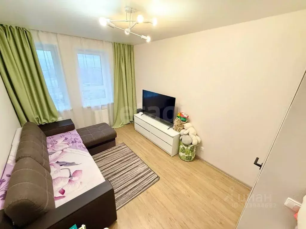 1-к кв. Удмуртия, Ижевск Красная ул., 118к1 (33.8 м) - Фото 0