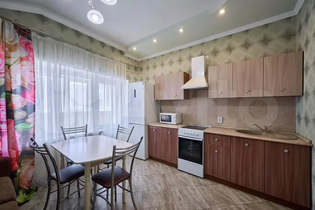 1-к. квартира, 42 м, 8/8 эт. - Фото 1