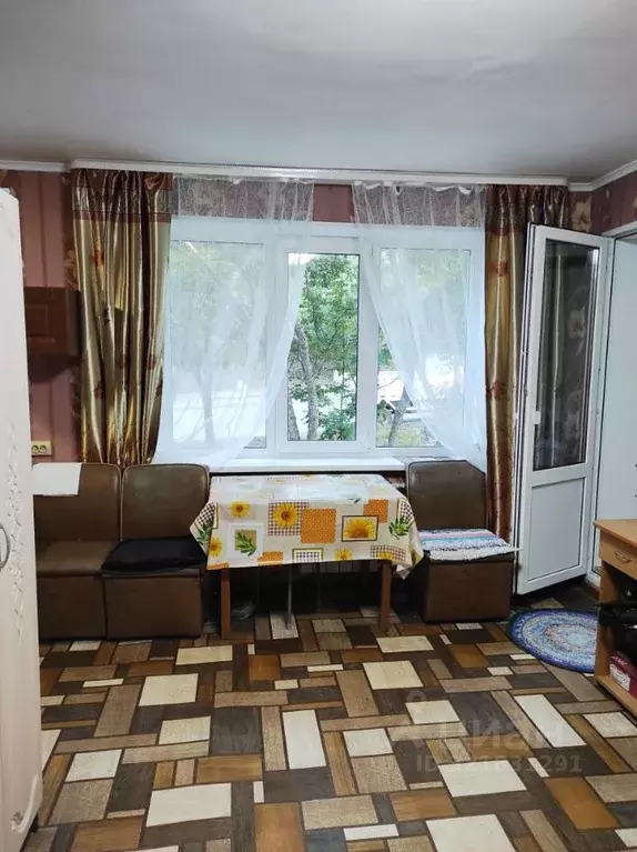 2-к кв. Приморский край, Владивосток ул. 50 лет ВЛКСМ, 20 (47.0 м) - Фото 0