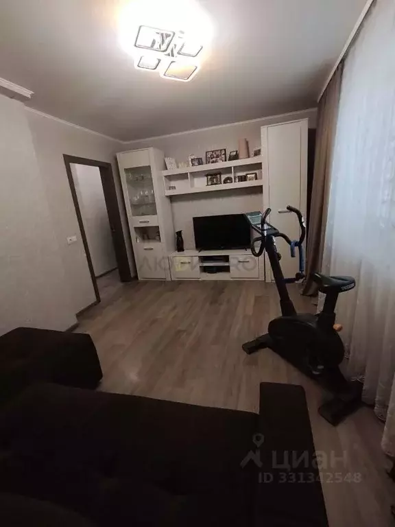 2-к кв. Саратовская область, Энгельс 1-й мкр, 4 (36.9 м) - Фото 1