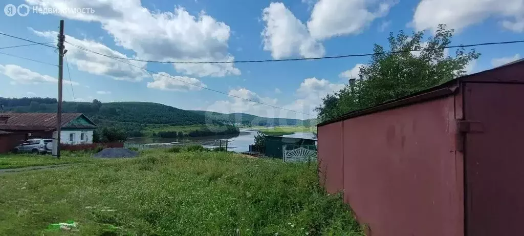 Дом в Усть-Катав, улица Карла Маркса (10 м) - Фото 2