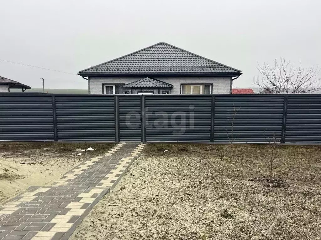 Дом в Белгородская область, Губкинский городской округ, с. Теплый ... - Фото 1