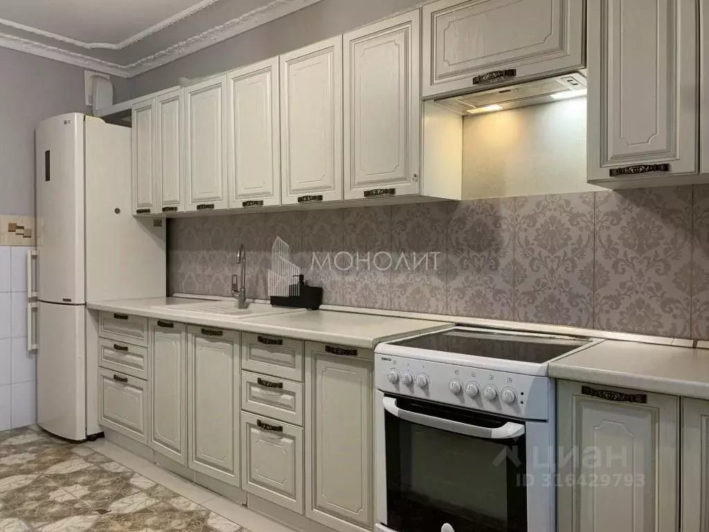 3-к кв. Сахалинская область, Южно-Сахалинск ул. имени Космонавта ... - Фото 0