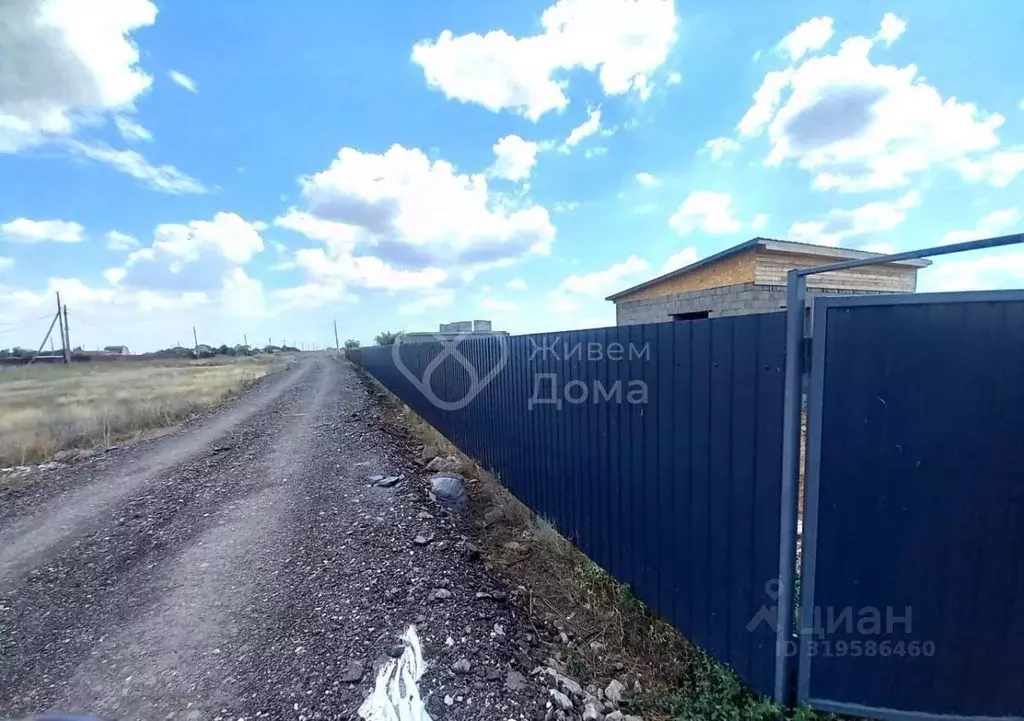 Дом в Волгоградская область, Средняя Ахтуба городское поселение, ... - Фото 0