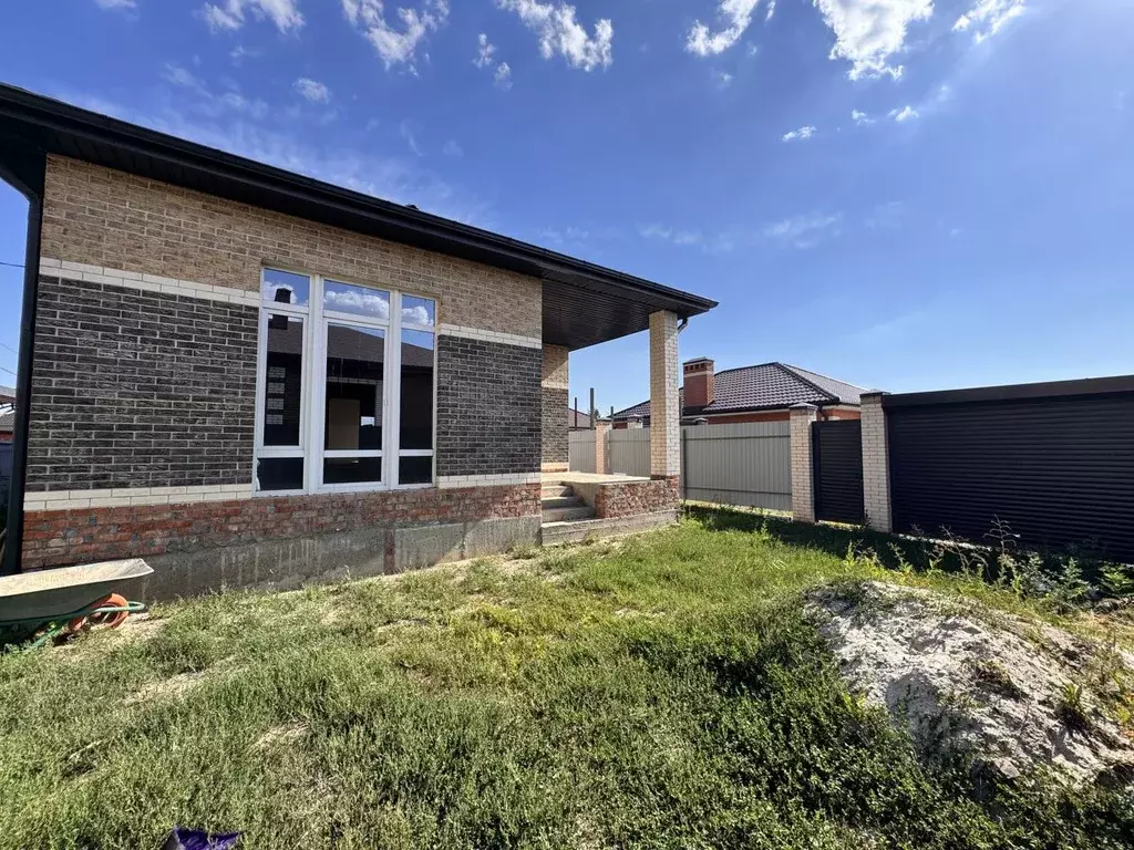 Дом в Ростовская область, Батайск Ленинградская ул. (100 м) - Фото 2