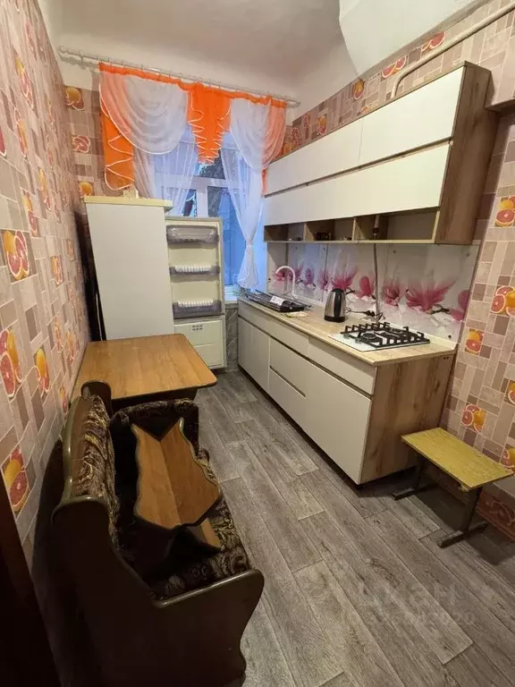 2-к кв. Челябинская область, Челябинск Омская ул., 69 (50.5 м) - Фото 2