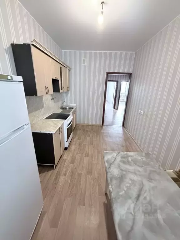 3-к кв. Ульяновская область, Ульяновск ул. Скочилова, 23 (75.0 м) - Фото 1