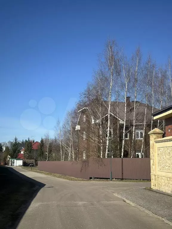 Дом 290 м на участке 15 сот. - Фото 0