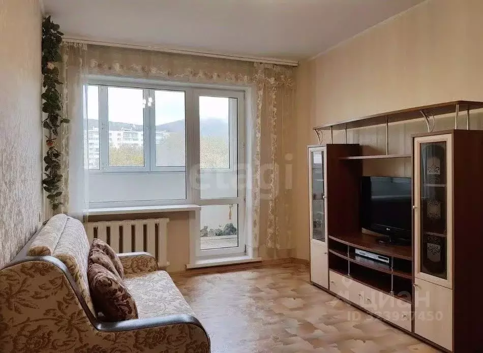 1-к кв. Сахалинская область, Южно-Сахалинск ул. Есенина, 42 (33.0 м) - Фото 1