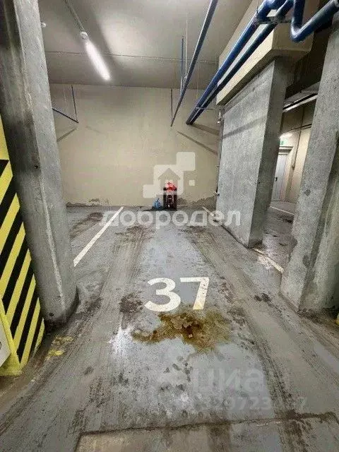 Гараж в Свердловская область, Екатеринбург ул. Амундсена, 7 (16 м) - Фото 1