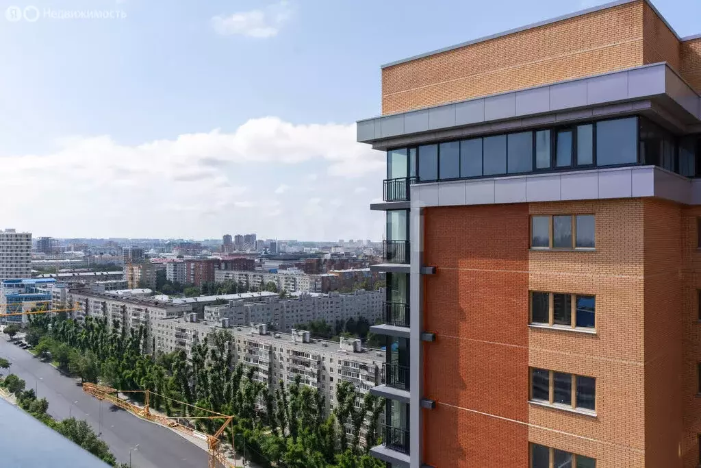 2-комнатная квартира: Тюмень, улица 50 лет Октября, 4 (73.2 м) - Фото 1