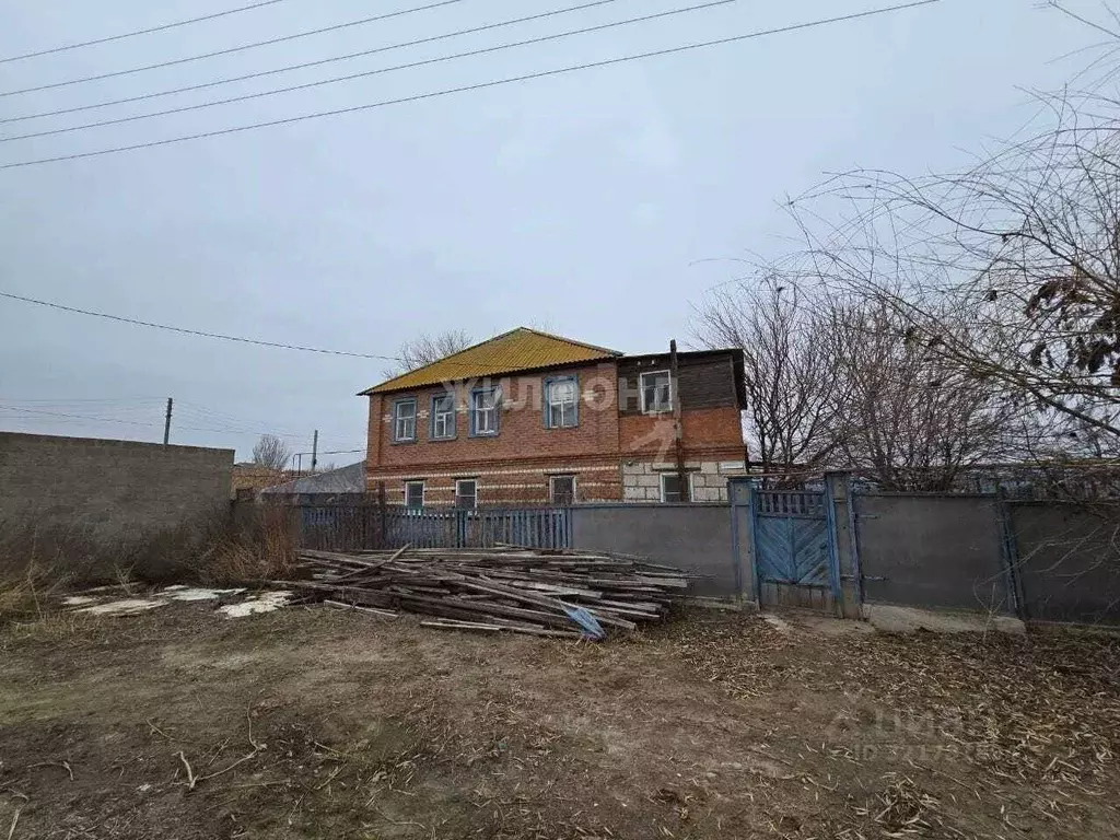 Дом в Астраханская область, Приволжский район, с. Три Протока ... - Фото 0