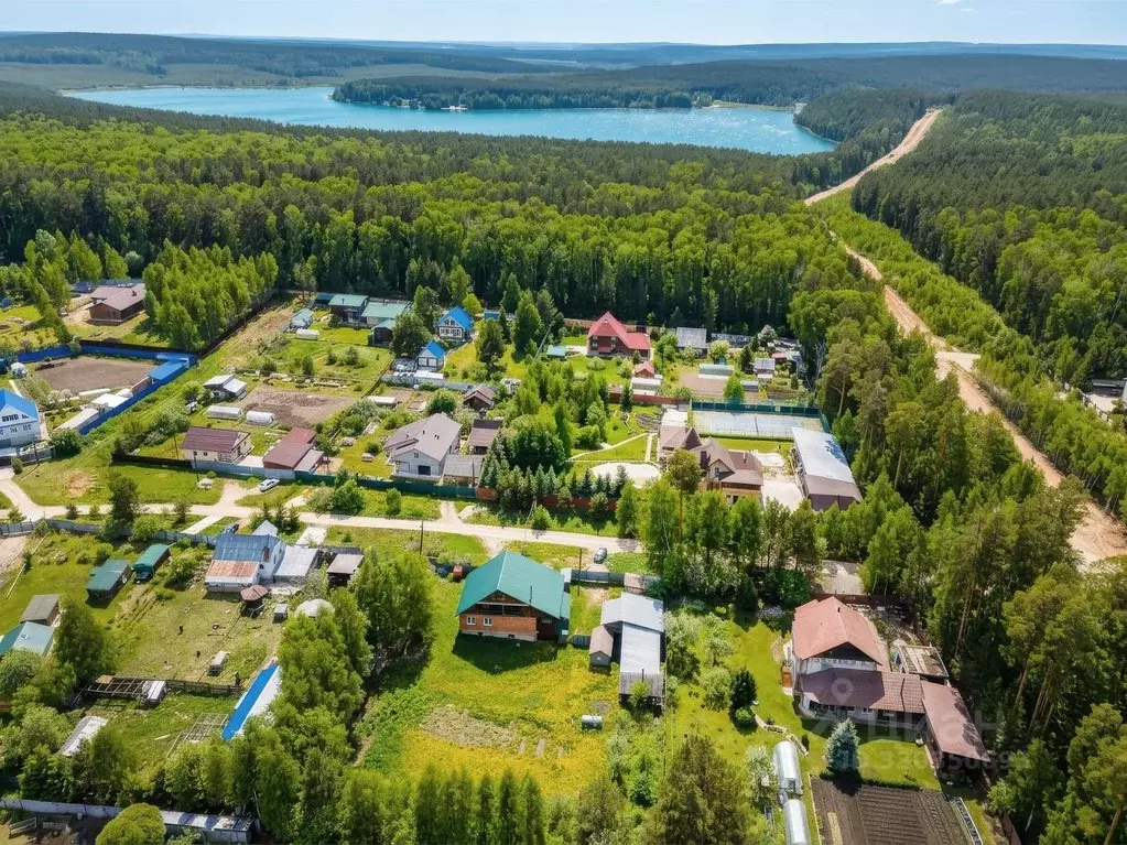 Дом в Свердловская область, Сысертский муниципальный округ, пос. ... - Фото 1