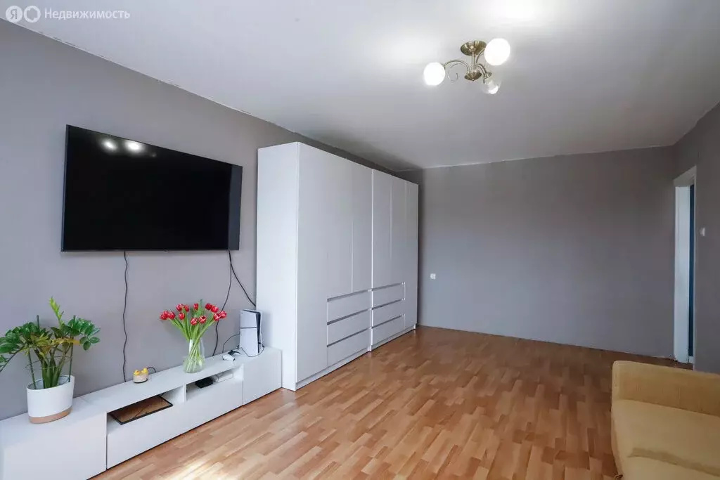 1-комнатная квартира: Иркутск, 4-я Железнодорожная улица, 23Б (46.1 м) - Фото 1