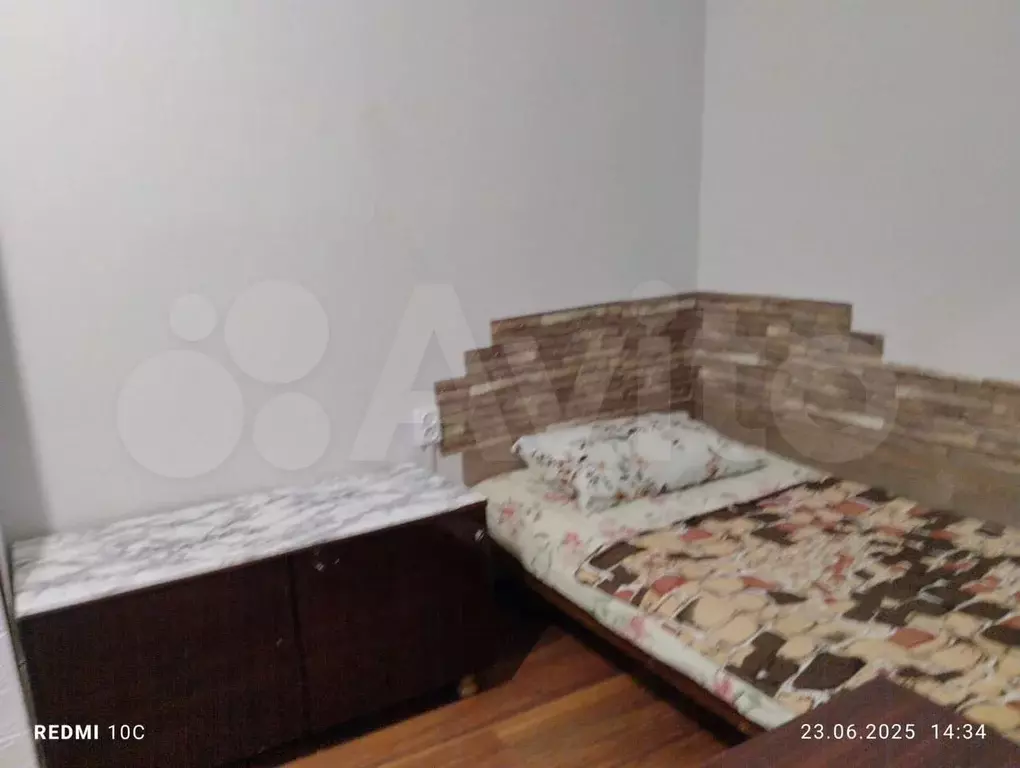 Комната 12 м в 1-к., 1/2 эт. - Фото 0