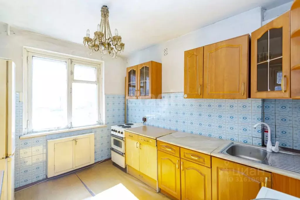 3-к кв. Кемеровская область, Новокузнецк ул. 40 лет Победы, 7 (69.9 м) - Фото 0