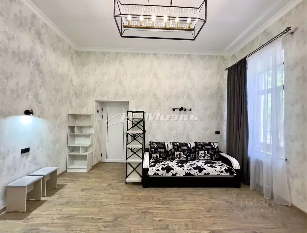 2-к кв. Крым, Симферополь ул. Георгия Морозова, 8 (45.0 м) - Фото 1