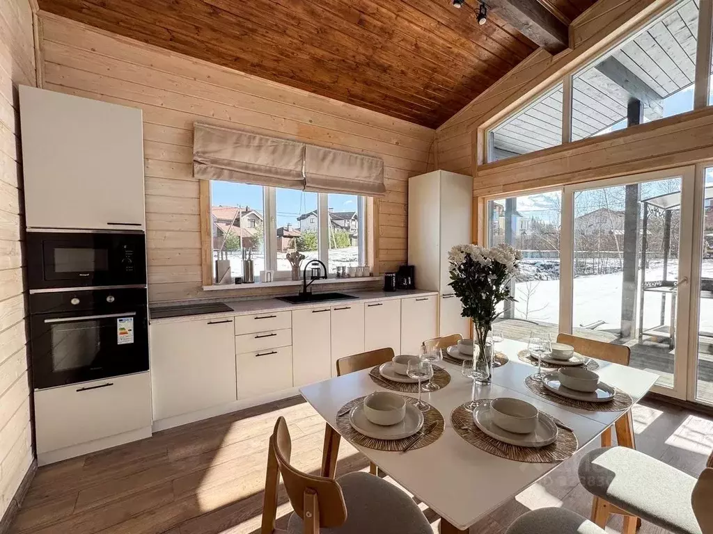 Дом в Ленинградская область, Всеволожский район, Бугровское городское ... - Фото 1