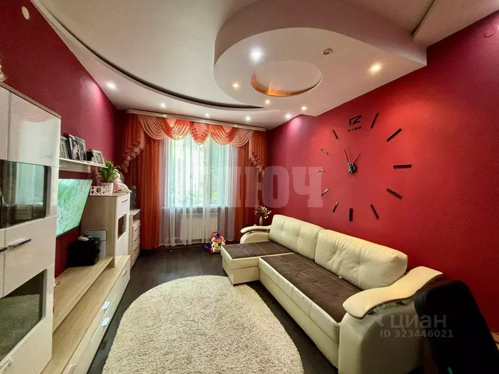 2-к кв. Вологодская область, Сокол ул. Суворова, 12 (50.0 м) - Фото 1